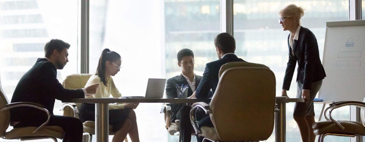 A sales director course helps directors make decisions fast and turn them into a plan the board can get behind.